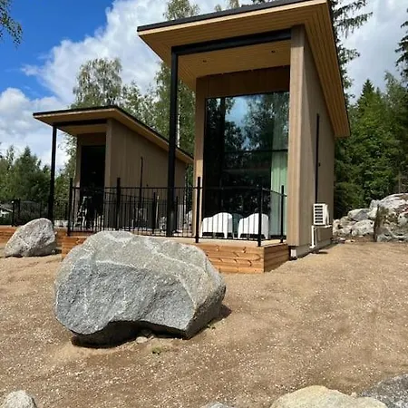 ヴィラ Kivi バルケアコスキ