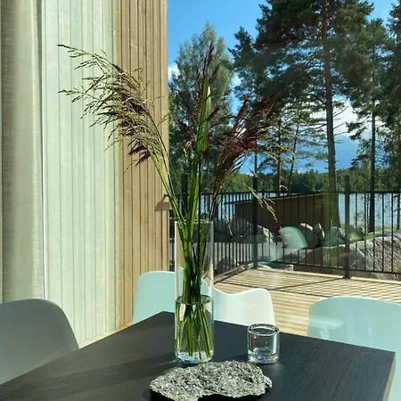 ヴィラ Kivi バルケアコスキ